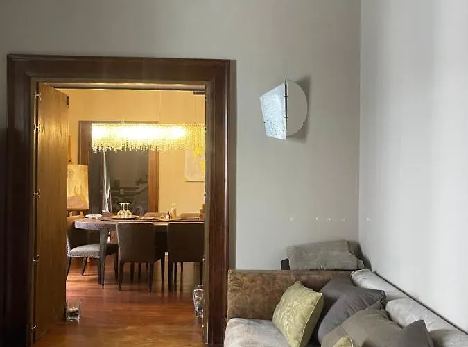 Flower Apartment Rome